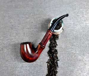 Pipa de Tabaco Hecha a Mano con Madera Natural, Ecológica, Estilo Rústico Moderno, Técnica de Lacado por Tradebyd - Product Image 1