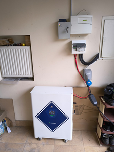 Powergo ESS โปแลนด์ สต็อก 16kWh Lifepo4 แบตเตอรี่สำรองไฟบ้านแบบเรียงซ้อนได้ 51.2V 314Ah ระบบพลังงานแสงอาทิตย์แบบไฮบริดกริด 10000 รอบการใช้งาน - Product Image 5