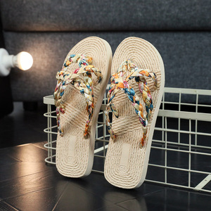 <span class=keywords><strong>Mayorista</strong></span> 2026 de Sandalias de Estilo Nuevo para Verano, con Suela Plana y Base Gruesa para Mujer - Product Image 1