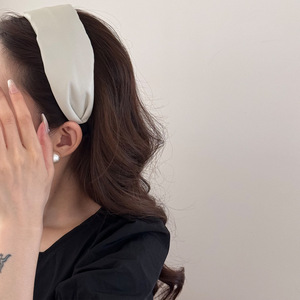 Diadema de Cuero de Color Sólido Estilo Francés, Diadema Retro con Borde Ancho, Accesorio para el Cabello - Product Image 2