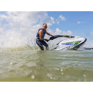 Moto Acuática SuperJet de 701 cc, Monoplaza, 4 Tiempos, de Fibra de Vidrio, de Alto Rendimiento - Product Image 2