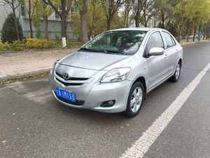 Affidabile Toyota Vitz/Yaris 1.3 GL-i Automatica del 2010, Ottima Economia di Carburante, Bassa Manutenzione per Pendolarismo Quotidiano - Product Image 2