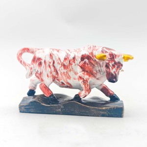 Figura de Vaca con Cuernos Dorados, Hecha a Mano, Estilo Arte Popular, Esculpida <span class=keywords><strong>en</strong></span> Resina Epoxi, para Sala de Estar, Mueble de <span class=keywords><strong>TV</strong></span>, Escritorio, Navidad, Halloween - Product Image 4