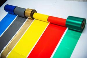 Ruban de transfert thermique <span class=keywords><strong>Prix</strong></span> d'usine Résine de cire dorée mate <span class=keywords><strong>TTR</strong></span> pour imprimantes à codes-barres Étiquette semi-brillante Étiquette synthétique PET - Product Image 4