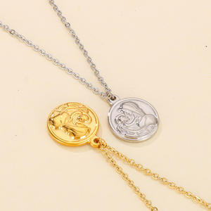 Cadeau <span class=keywords><strong>pour</strong></span> la fête des mères, collier avec pendentif médaille en acier inoxydable plaqué or 18 carats, personnalisable, avec inscription de prière et souvenir de <span class=keywords><strong>maman</strong></span> et bébé - Product Image 2