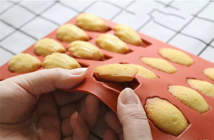Vente chaude 18 cavités Mini gâteau au fromage industriel <span class=keywords><strong>Pop</strong></span> Pan coquille forme plateaux en silicone pour faire des outils de gâteau à gâteau Madeleine - Product Image 5