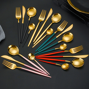 Noord-Europese Stijl Bestekset 4 Stuks Goud Roestvrij Staal Bestek Zilverwerk <span class=keywords><strong>Set</strong></span> Mes Vork Lepel <span class=keywords><strong>Set</strong></span> Voor Thuis - Product Image 1