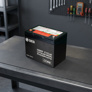 El arrancador de coches SES está equipado con una potente batería LiFePO₄ de 1280 Wh, que proporciona una potencia de arranque rápida y fiable para la carga. - Product Image 1