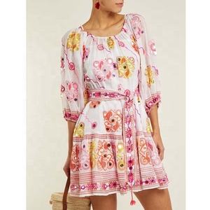 Robe mini à manches 3/4 de créateur indien, avec un miroir brillant et des couleurs vives, avec une ligne de taille nouée et élégante - Product Image 1