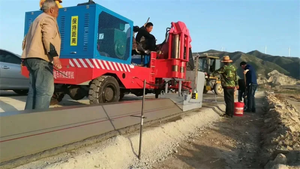 Avanzado grande barato hormigón bordillo Slipform Curb Machine Form Paver PLC y componentes del núcleo del motor - Product Image 6