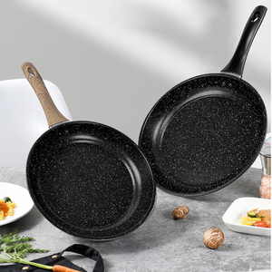 Padella Antiaderente in Acciaio al Carbonio di Alta Qualità con Rivestimento in Marmo e Manico in Bakelite, Ecologica per Fornelli a Gas e a Induzione - Product Image 6