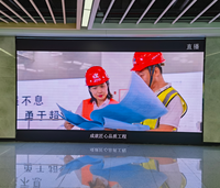 Affiche numérique d'affichage de la publicité LED économique d'intérieur de P4 640*480mm pour la fonction de SDK d'utilisation de magasin de détail de centre commercial et de métro