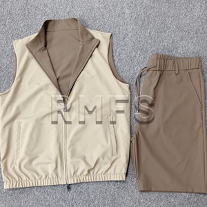 Completo Sportivo Europeo Reversibile Stile Streetwear, Gilet <span class=keywords><strong>Termico</strong></span> con Zip e Pantaloncini, Set 2 Pezzi per Uomo - Product Image 6