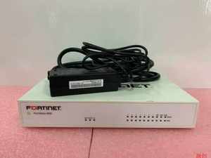 Pare-feu Fortinet <span class=keywords><strong>FortiGate</strong></span> 60F NGFW SD-WAN avec inspection SSL pour PME - Product Image 1