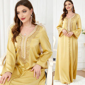 Vêtements pour femmes col en V mot perle vêtements traditionnels musulmans robe de mode à manches longues - Product Image 4