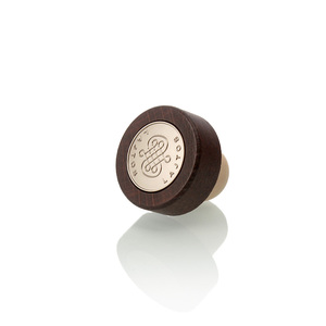 Liquorpac tổng hợp nút chai t hình dạng thiên nhiên bằng gỗ chai hàng đầu với zamak nhôm logo cho Whisky Brandy Tinh Thần Rượu chai thủy tinh - Product Image 2