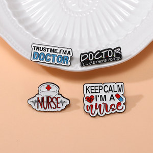 YINI Fabricante Chino, Insignias Personalizadas al por Mayor de Aleación de Zinc Grabadas con Elementos de Terminología Médica Tradicional, Pin con Logotipo Personalizado - Product Image 1