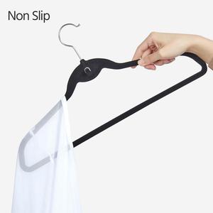 Cintres noirs antidérapants en feutre avec rotation à 360° °   Cintre à crochet pivotant floqué - Product Image 3