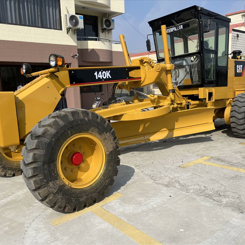 Низкочасовой Подержанный кошачий моторный грейдер CAT140K Caterpillar Machinery Подержанный грейдер