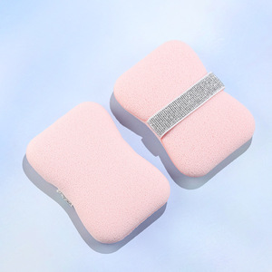Éponge de bain rectangulaire rose pêche ultra douce, outil de nettoyage pour le bain - Product Image 1