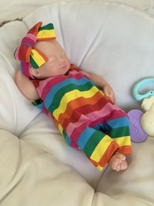 Muñeca Reborn de Silicona con Aspecto Realista, Bebé Desnudo con Chupete - Product Image 5