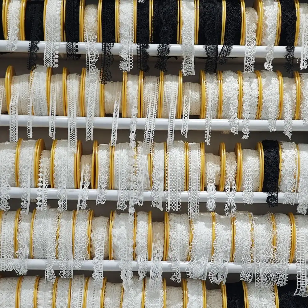 Potongan renda e poliester putih bordir pabrik untuk Dekorasi Aksesori garmen