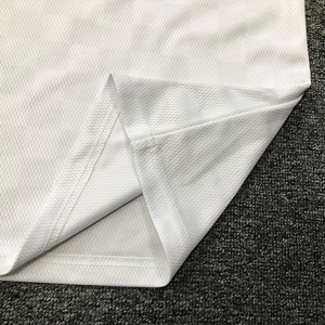 Camiseta de Fútbol Clásica Personalizada al por Mayor, Cuello en V, Manga Corta, Transpirable, con Diseño en Blanco para Usar en Verano - Product Image 6