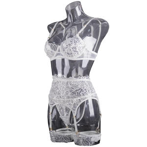 Ensemble de <span class=keywords><strong>Lingerie</strong></span> Blanche Brodé 4 Pièces en Dentelle Florale Transparente : Soutien-Gorge, Porte-Jarretelles, Bas Cuissardes – <span class=keywords><strong>Lingerie</strong></span> de Mariée - Product Image 4