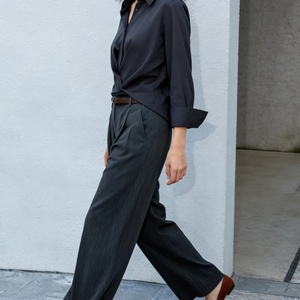 <span class=keywords><strong>Pantaloni</strong></span> da donna grigio scuro a vita alta, a gamba larga, a righe, <span class=keywords><strong>con</strong></span> pieghe frontali e cintura, per ufficio e tempo libero - Product Image 2