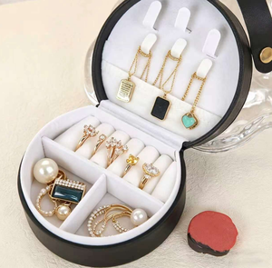 Boîte à bijoux de voyage en cuir PU demi-rond, petite boîte de rangement portable pour bijoux avec poignée pour accessoires féminins - Product Image 3