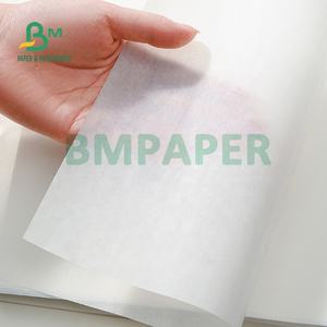 Papier de muffin d'emballages de revêtements de <span class=keywords><strong>cupcake</strong></span> de 45gsm 50gsm pour la catégorie comestible de boulangerie - Product Image 4