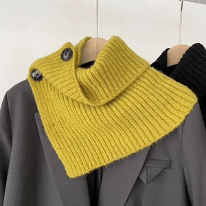 Bufanda corta de punto de fibra de poliéster suave estilo coreano de color sólido para mujer, invierno 2026, bufanda con cuello personalizado y botones - Product Image 1