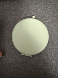 Miroir de poche pliable rond en acier inoxydable au design Art Déco portable avec finition or <span class=keywords><strong>rose</strong></span> et argent pour le maquillage, cadeau d'anniversaire - Product Image 5