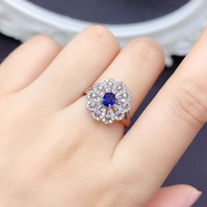 Anelli di Lusso in Argento 925 Placcato Rodio con Zaffiro Naturale Taglio Ovale, Direttamente dalla Fabbrica, per Donne, Matrimoni, Fidanzamenti e Regali per Feste - Product Image 2