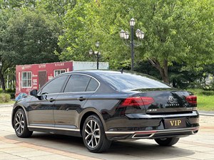 Corolla Venza entièrement peinte Boîte de vitesses automatique au gaz 60,000 kilomètre Véhicule personnel d'occasion novembre 2015 - Product Image 4