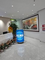 Écran d'affichage LED flexible et mobile P1.86 pour la publicité de bières et de boissons en canettes