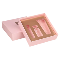 Boîte cadeau luxe rose rigide avec couvercle et base, logo personnalisé, emballage cosmétique et soins de la peau fait main avec insert en plastique