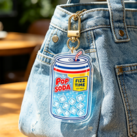 Porte-clés en plastique et acrylique, shaker à glaçons, thème boissons, style mode, populaire, vente en gros, breloques de sac, fabrication personnalisée, motif dessin animé