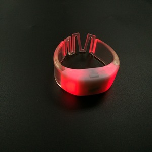 Pulsera LED con Control Remoto DMX, Iluminación para Conciertos, Pulsera Luminosa con Luces LED Activadas por Sonido para Eventos y Fiestas - Product Image 2