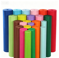 Vente en gros de tissu non tissé en feutre dur respirant et écologique 100% polyester de 3 mm en rouleau pour sacs