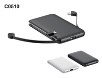 C0510 Batterie externe mince de 5000 mAh format carte de crédit avec câble intégré Chargeur portable pour téléphone