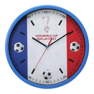 Orologio da parete di forma rotonda con design mondiale di calcio per l'arredamento