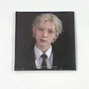 YEOSANG Ver ATEEZ 13º Mini Álbum GOLDEN HOUR Parte 4, Paquete con Funda de Cartón Digipack - Product Image 1