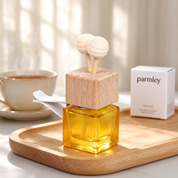 Nouveau design diffuseur de parfum personnalisé rechargeable, flacon en verre dépoli carré 8ml, diffuseur de parfum suspendu pour voiture, coloré