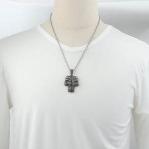 Yunnique – collier avec pendentif tête de mort creuse en acier inoxydable pour hommes, Style Hip Hop Punk, chaîne de 60cm, couleur argent, bijoux à la mode - Product Image 4