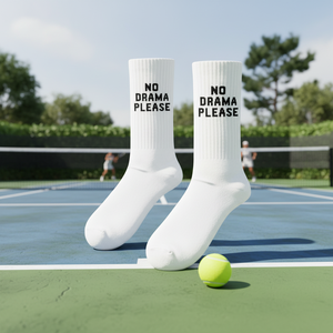 Chaussettes de sport unisexes blanches imprimées « No Drama Please » confortables et élégantes - Product Image 3
