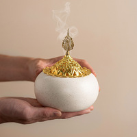 Brûleur d'encens de toit de temple de bois de santal écologique en céramique ronde minimaliste-décor à la maison de style arabe du Moyen-Orient