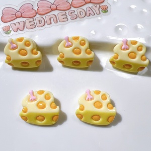 งานฝีมือทำจากเรซินอาหารด้วยทำมือปิ่นปักผมรูปอาหารทำจากเรซินชีส<span class=keywords><strong>เค้ก</strong></span>บิสกิตแผ่นห้อยกุญแจสำหรับตกแต่ง - Product Image 6