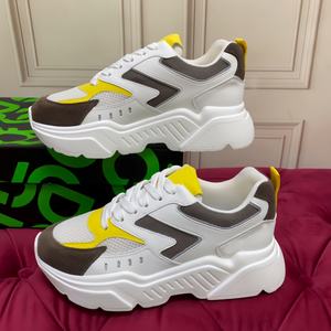 Chaussures de sport de luxe en cuir de créateur, baskets tendance, chaussures pour hommes de haute qualité et élégantes, chaussures de marche décontractées à semelle épaisse - Product Image 2