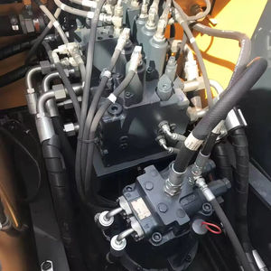 Used Korean Hyundai 150LC-9 Excavator in Good Condition and Good Performance 14 Tons Low Price Earthmoving Machinery <b>for</b> <b>Sale</b> - Product Image 5